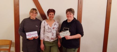 Generalversammlung im Restaurant Bären 16.2.23 Jubilaren Jeanne 30 Jahre, Fränzi 10 Jahre